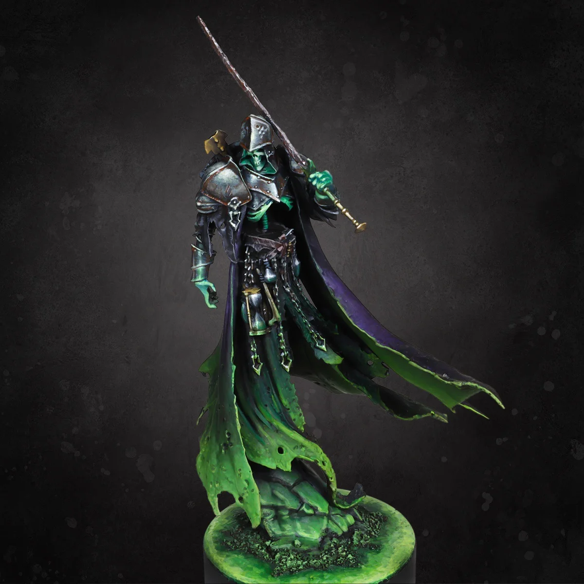 Modern Wraith Wraith | Putty & Paint
